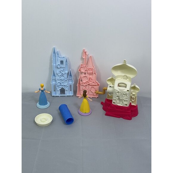 Disney Princess Playdough Castle Set With Characters & Molds Replacement Parts - Picture 2 of 3